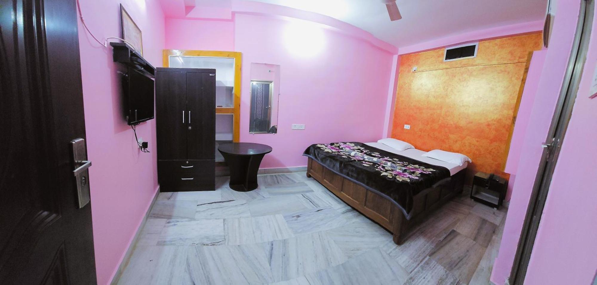 Banjara House Albergue Varanasi Exterior foto